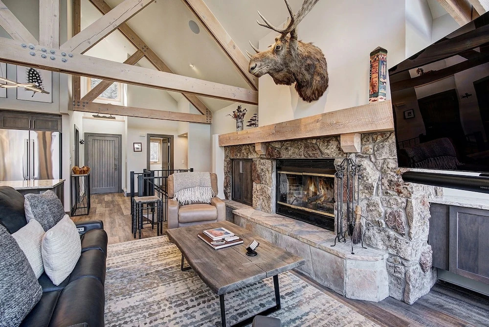 3br Slopeside Beaver Creek  Ski-in, Sleeps 10 3 Bedroom Townhouse by RedAwning