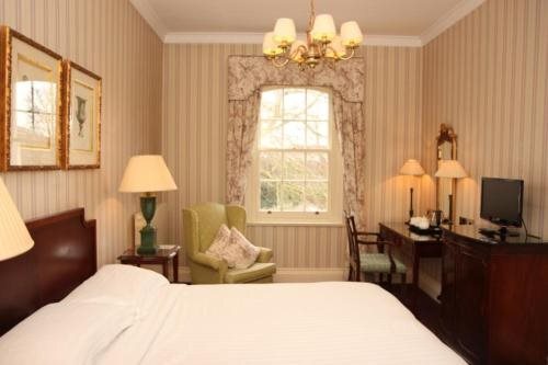 The Shelleys Hotel