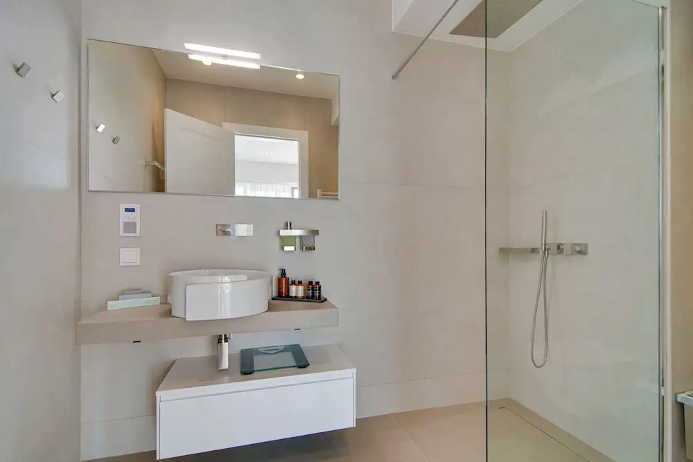 Livinghome Suites