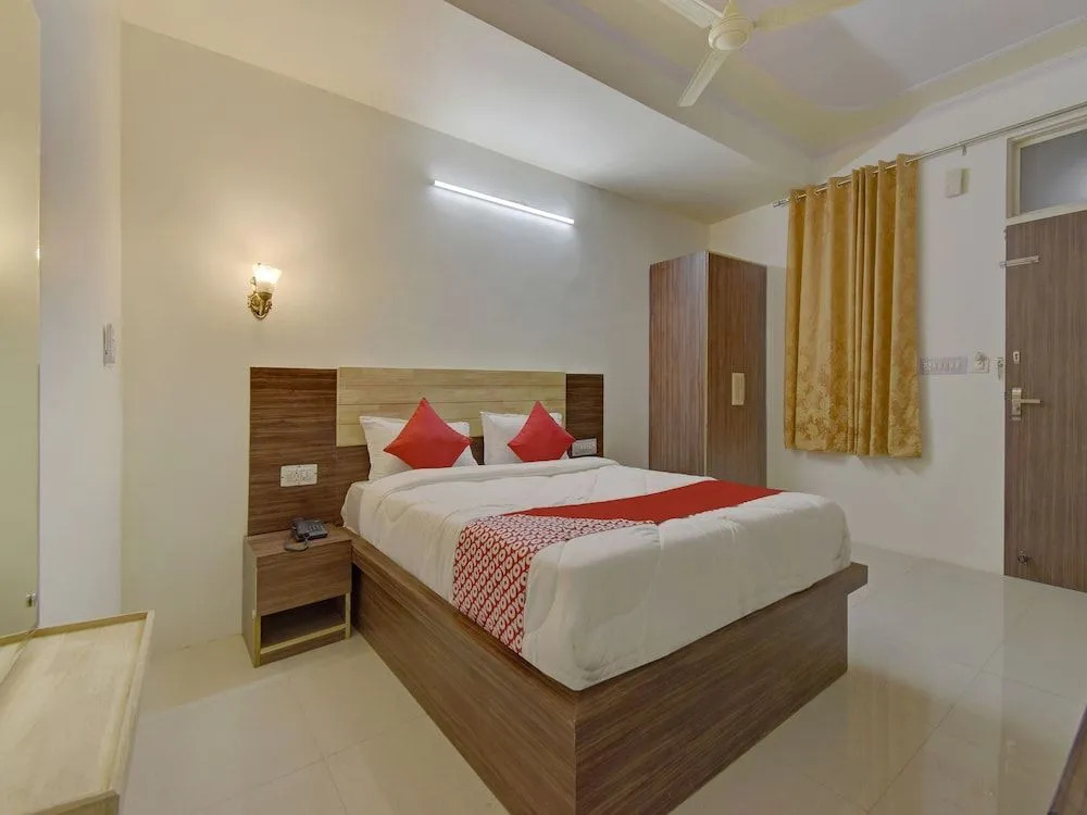 Oyo 43607 Ati They Hotel & Restaurant