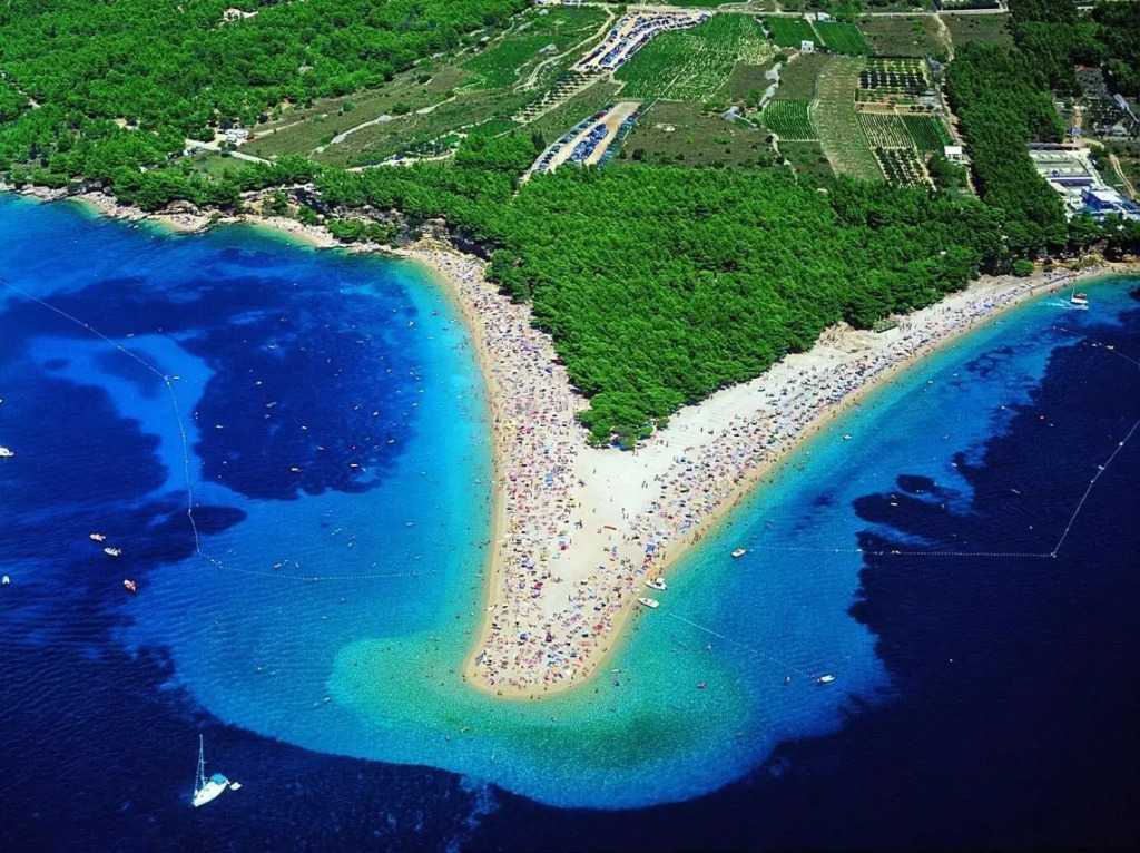 Holiday home Tomy- near Zlatni rat