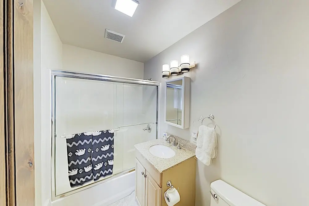New Listing! Custom Alpine Home w/ Private Hot Tub home