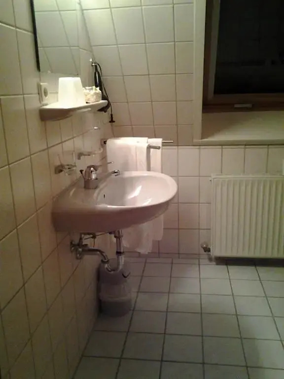 Altes Wirtshaus Fördergersdorf Bed & Breakfast