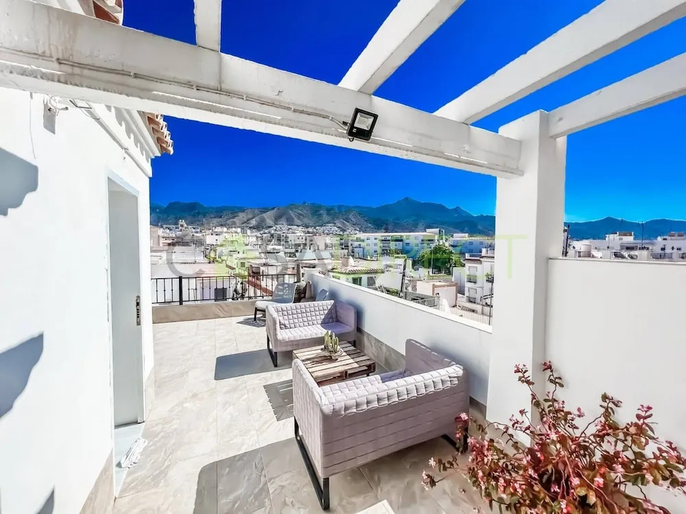 Cd-1382 Two Bedroom Apartment With Terrace