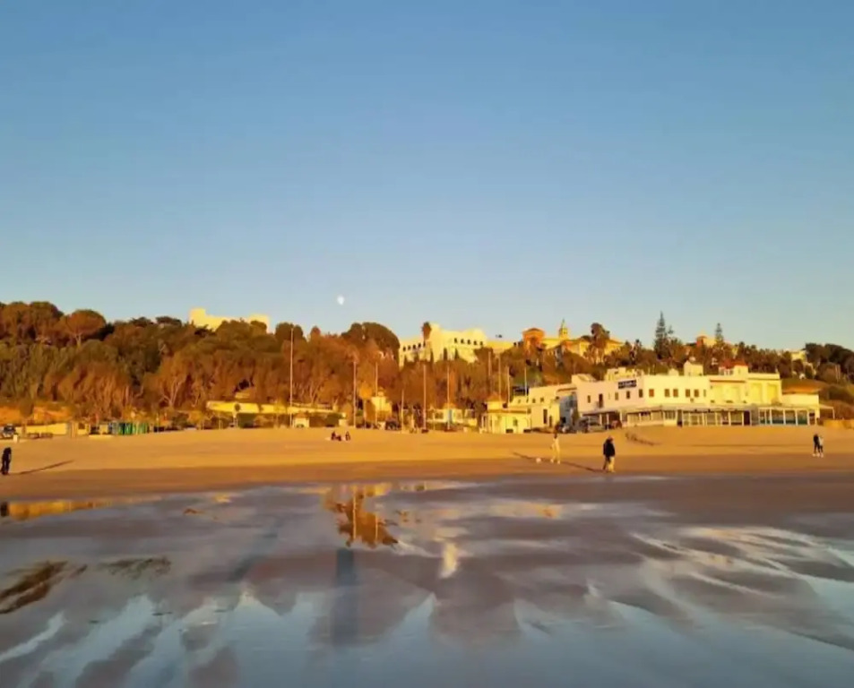 Family Apartment Near the Beach