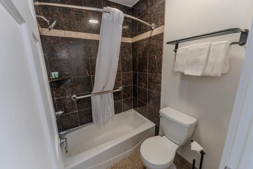 Monterey Surf Inn