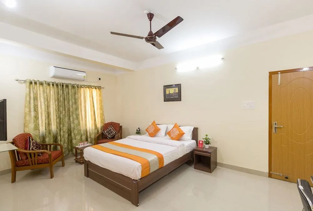 OYO 8209 Home Stay Down Town