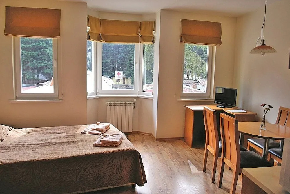PM Services Royal Plaza Apartments