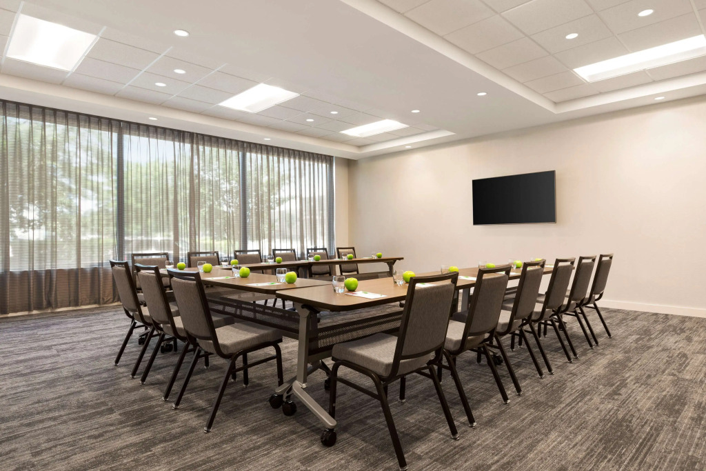 Hyatt Place Virginia Beach Town Center