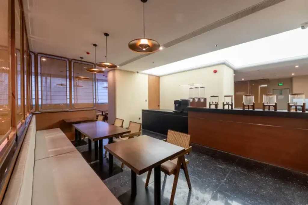 Yuezhi Light Hotel(Guangzhou Eastern Railway Station Yantang Metro Station Store)