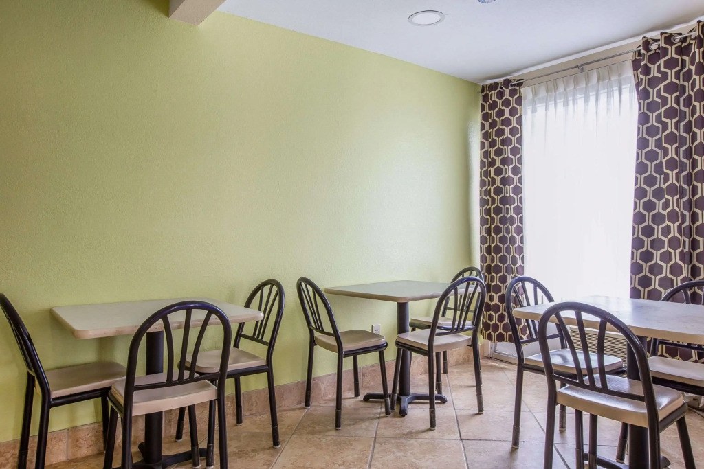 Rodeway Inn Laurens