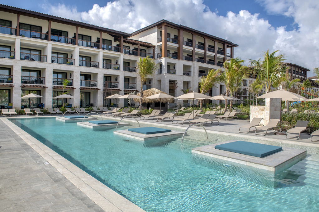 Unique by Lopesan Costa Bavaro Resort