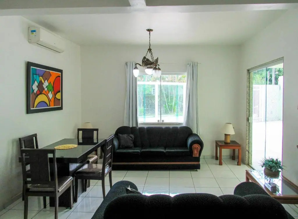 Casa com WiFi a 230m da Praia de Garatucaia-RJ