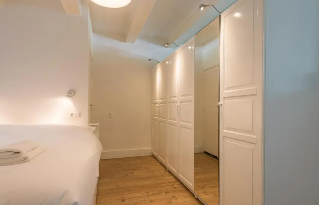 Canal View Amsterdam apartment