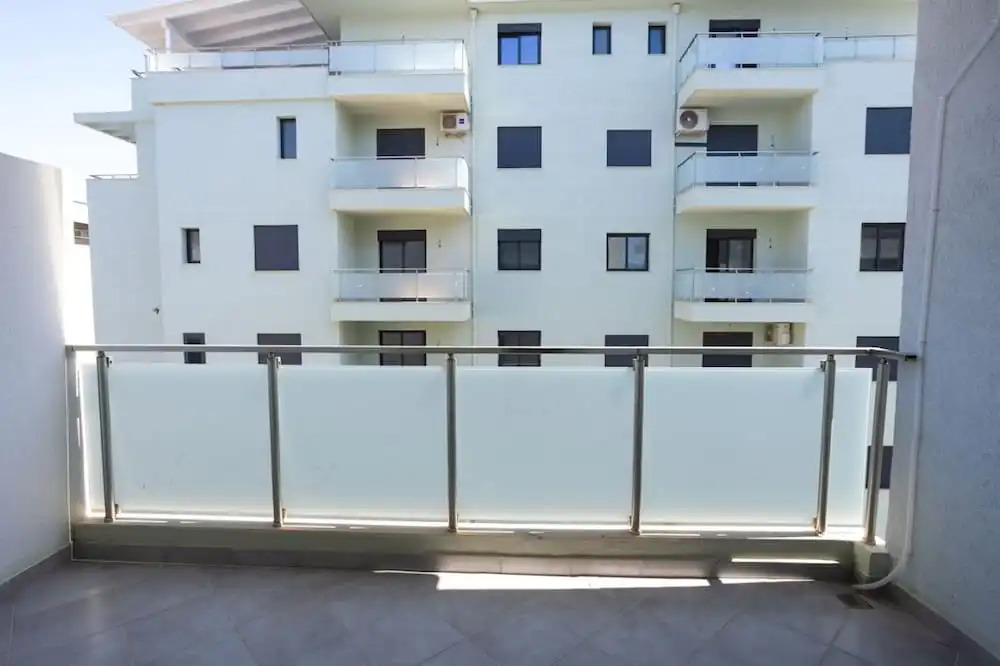 Central Seaview Apartment 2BR in Vlor