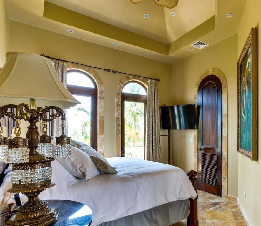 Villa Castello- Water Views Resort Amenities