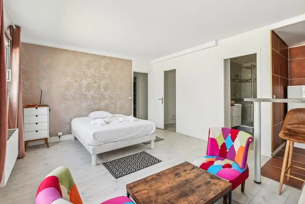 Exceptional Apartment With Terrace - La D Fense
