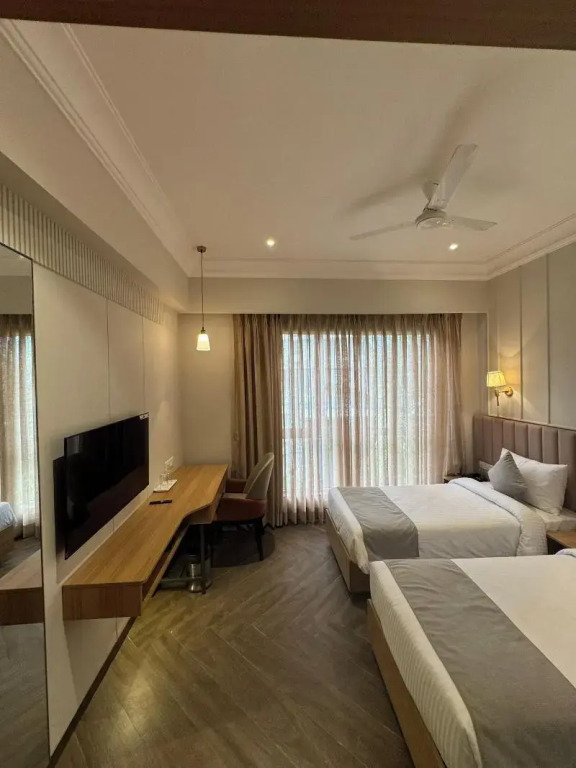 Hotel Mumbai House Mindspace Malad