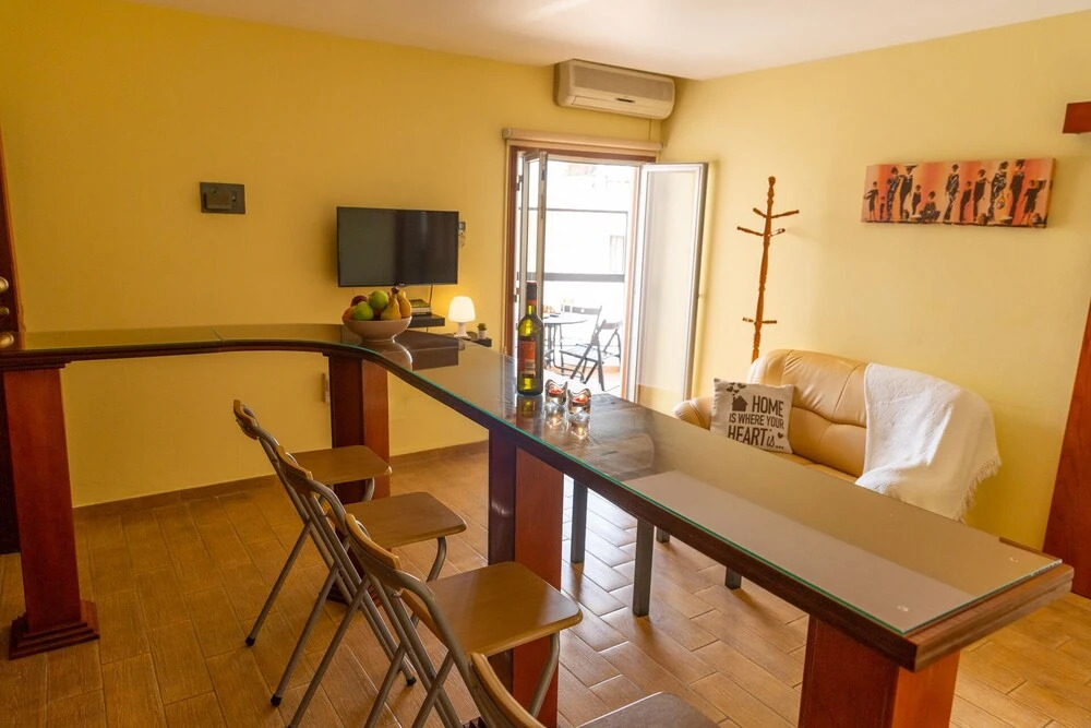 Gold Feathers Apartment By STAY BnB