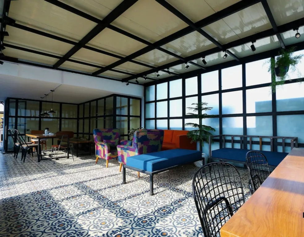 BedBug Hostel by Madpackers