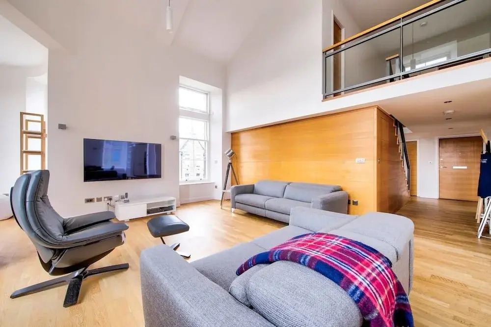Iconic Quartermile Old Town 3 Bed Duplex