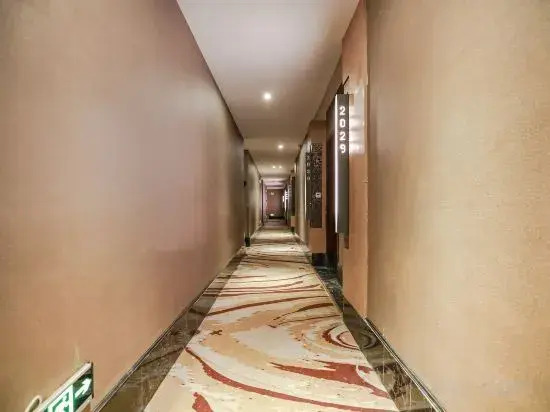Guangzhou Jiulong Hotel (Qinglong South Street)