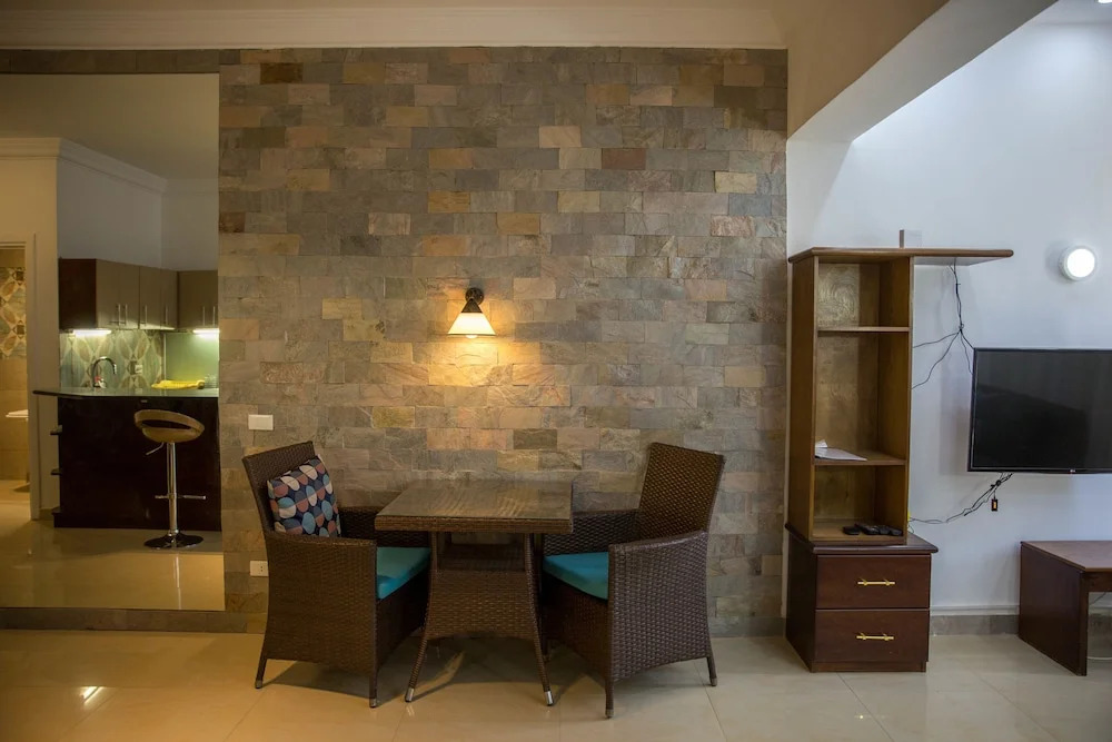 1 bedroom in Sunterra with huge patio