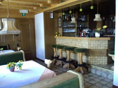 Hotel des Alpes