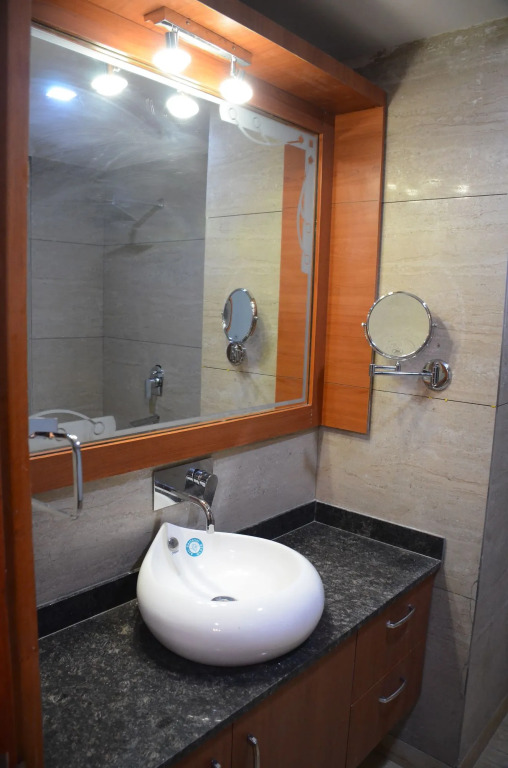 The Global Hotel by Platinum I 100m Medanta Hospital I Sector-38 I Gurgaon