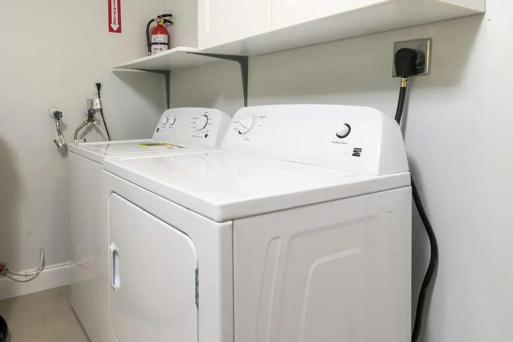 Tropical House 3 Bedrooms with Pool Oakland Park