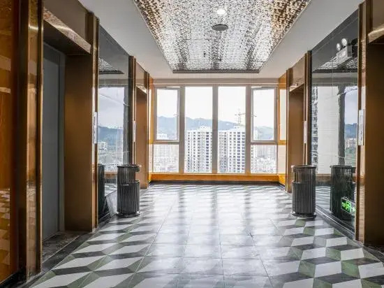 Xishui Yaroman City B&B Hotel