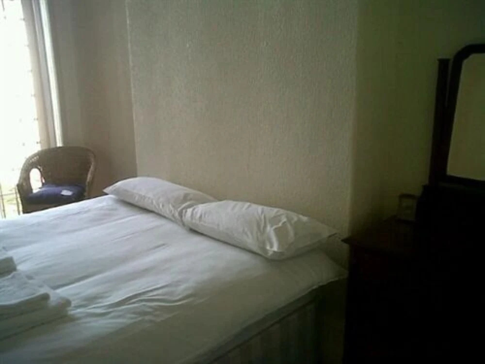 Flat 5 Cardiff