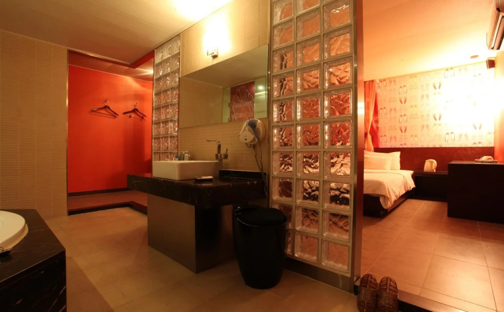 Lonestar Hotel