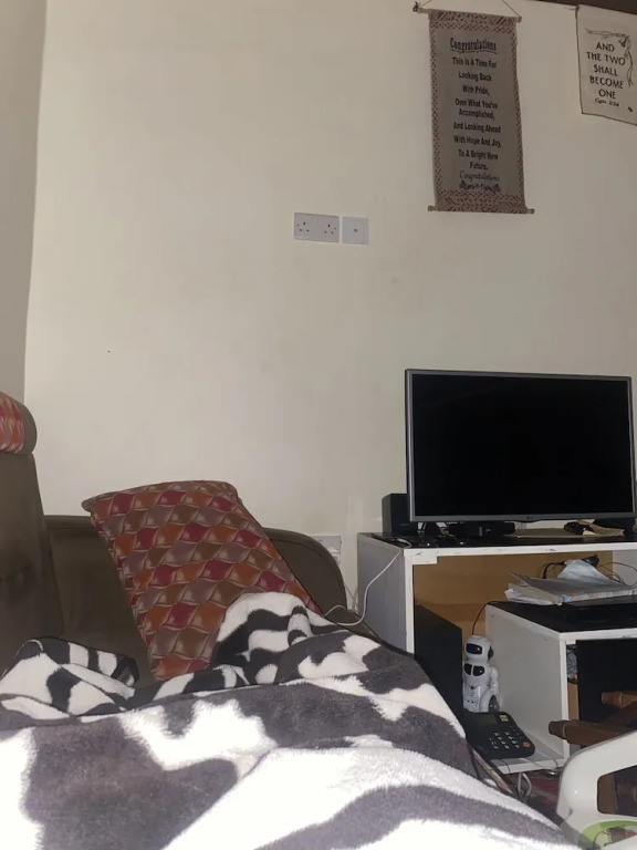 Room in Guest Room - Single Bedroom & Sitting Room