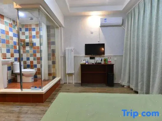 Xilong Clock Hotel (No. 27 Middle School, South Shishidao Street, Harbin)