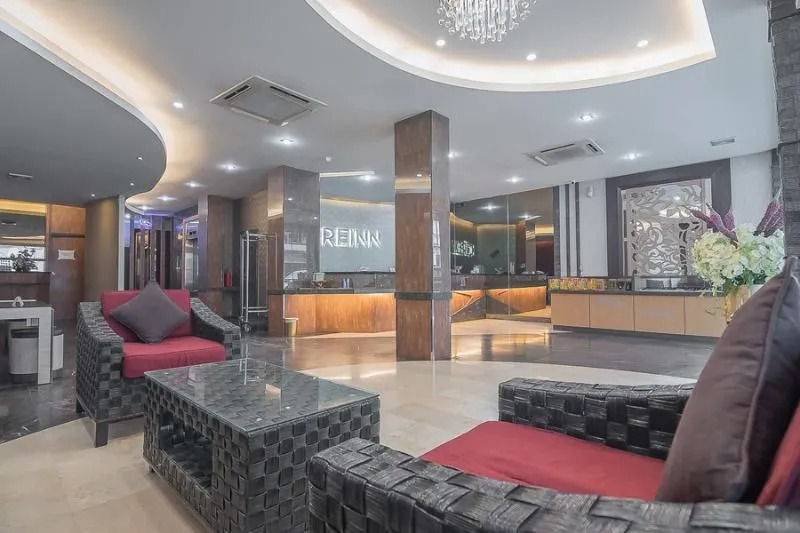 RedDoorz Plus near Harbour Bay Mall Batam