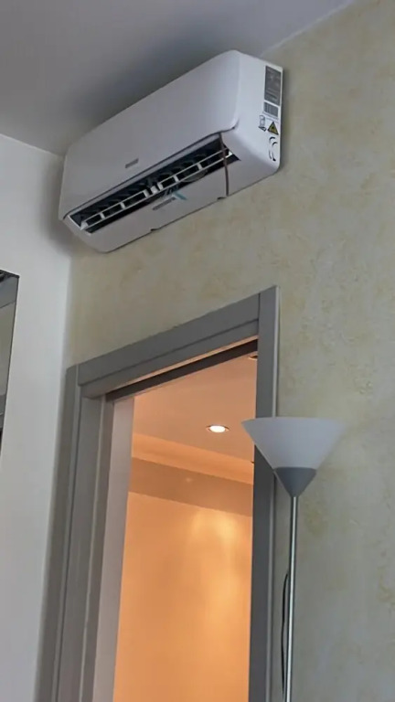 4 bed Apartment in Milano 7 min Duomo up to 6 Peop