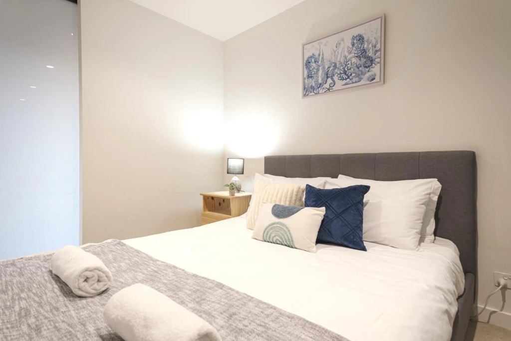 New 1BR 1BA Apartment Central +wifi+ Balcony