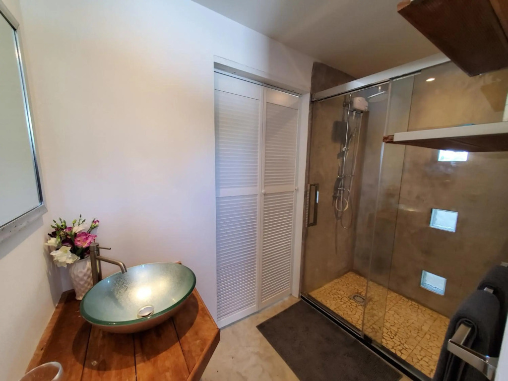 Sunny Hill Apartment