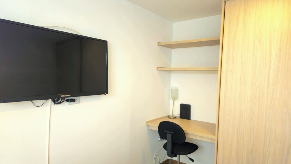 Súper Apartamento TV Wi Fi y parqueadero