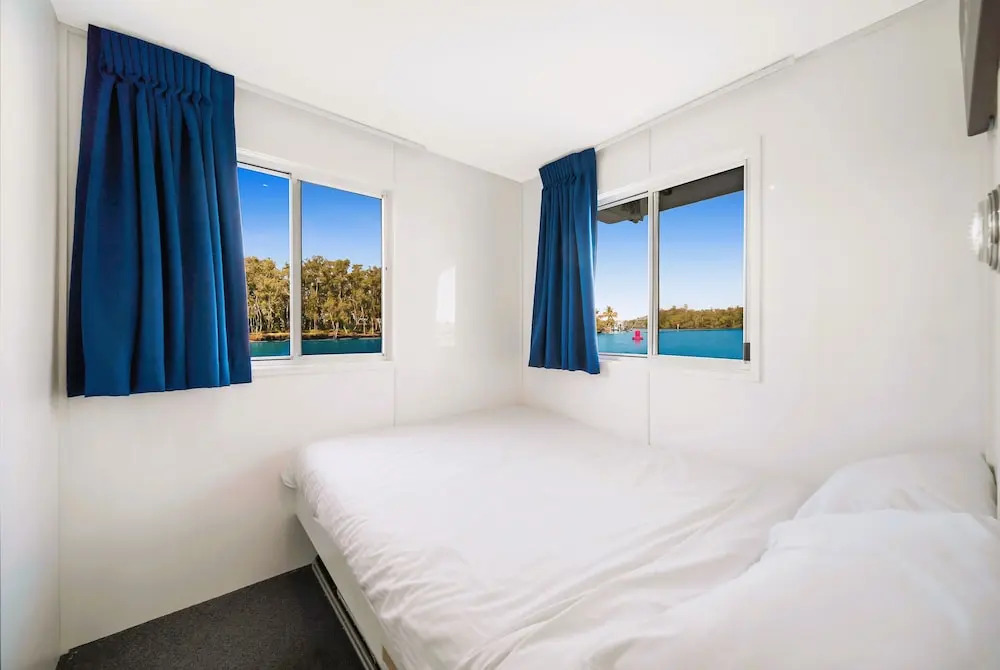 Coomera Houseboats