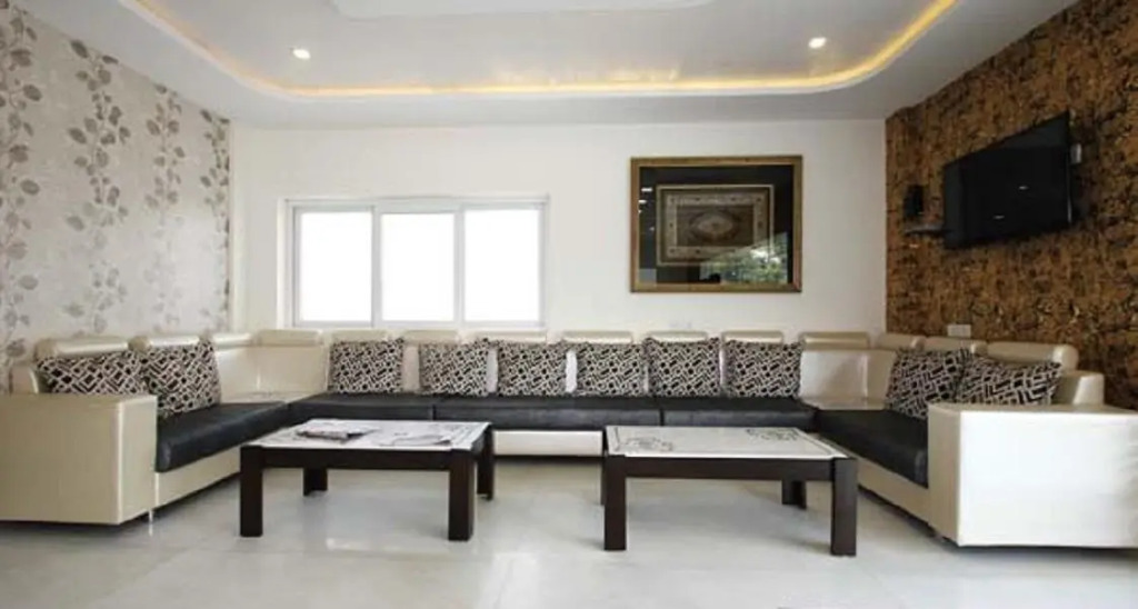 Hotel Karan Vilas
