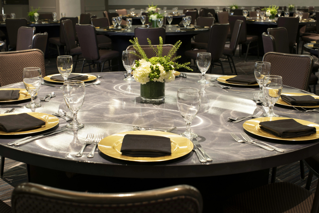 Crowne Plaza Atlanta Perimeter at Ravinia by IHG