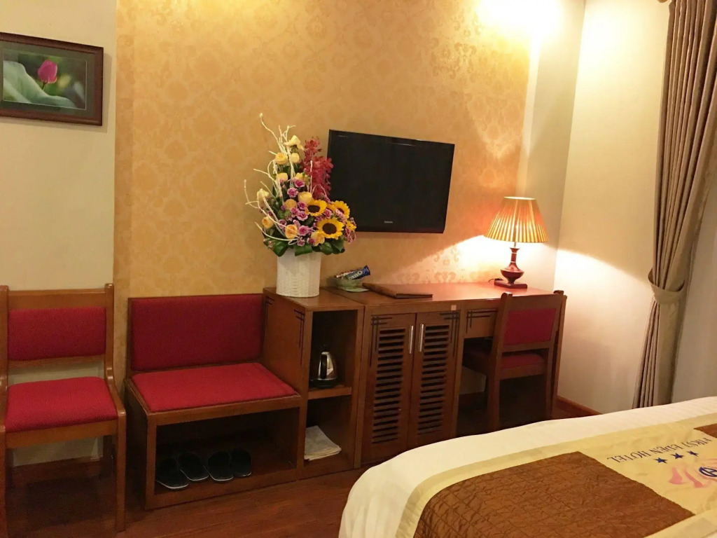 First Eden Hotel - Hang Bun