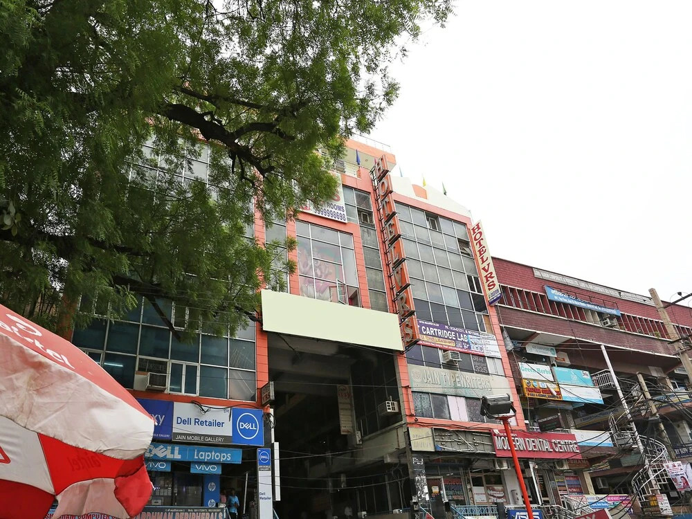 OYO 16688 Hotel Vrs