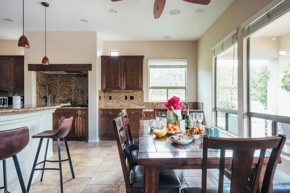 Casa del Sol by Avantstay Backyard Oasis Pool, Hot Tub, Outdoor Dining Area