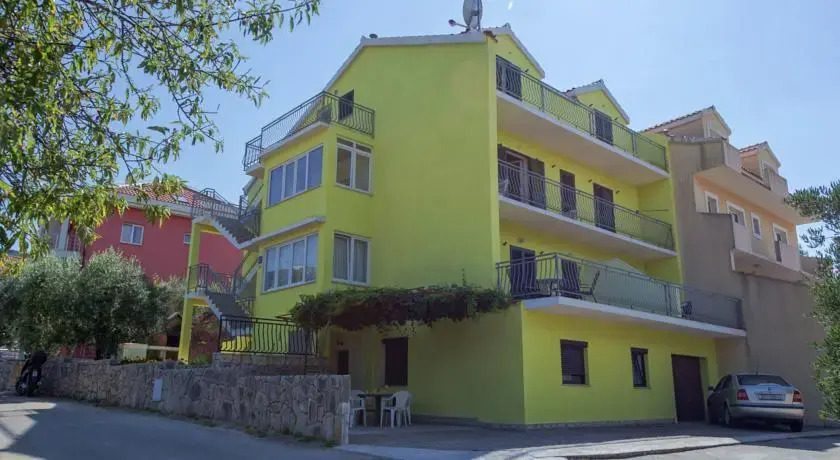 Maslina Apartments