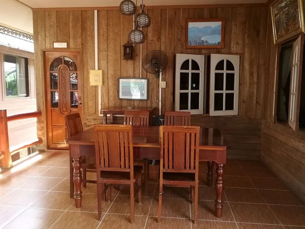 Lan Bua Resort