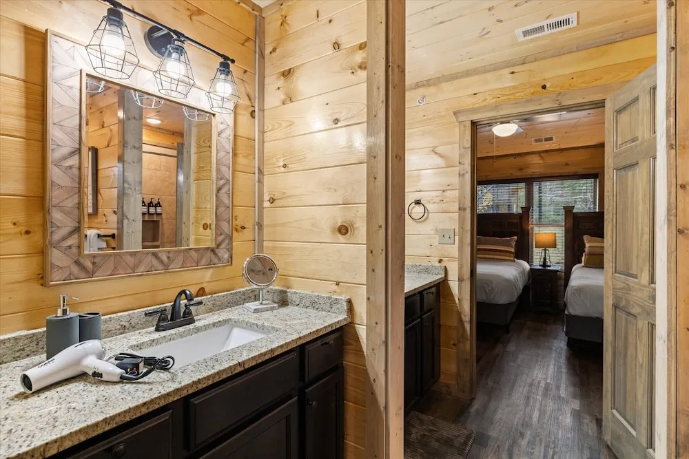 Brand NEW - 8br/6bath Mansion SWD Cabin With Indoor Pool, Hot Tub, & Arcade Room!