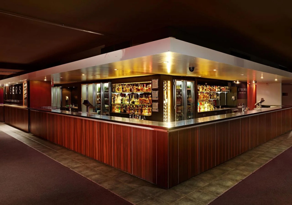 Nightcap at Waltzing Matilda Hotel